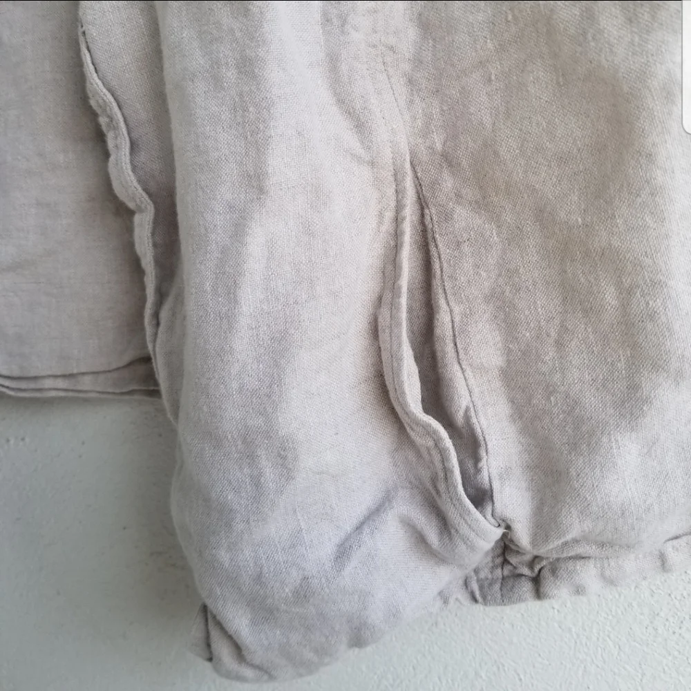 Beige Sleeveless Vest - Picture 4 of 6